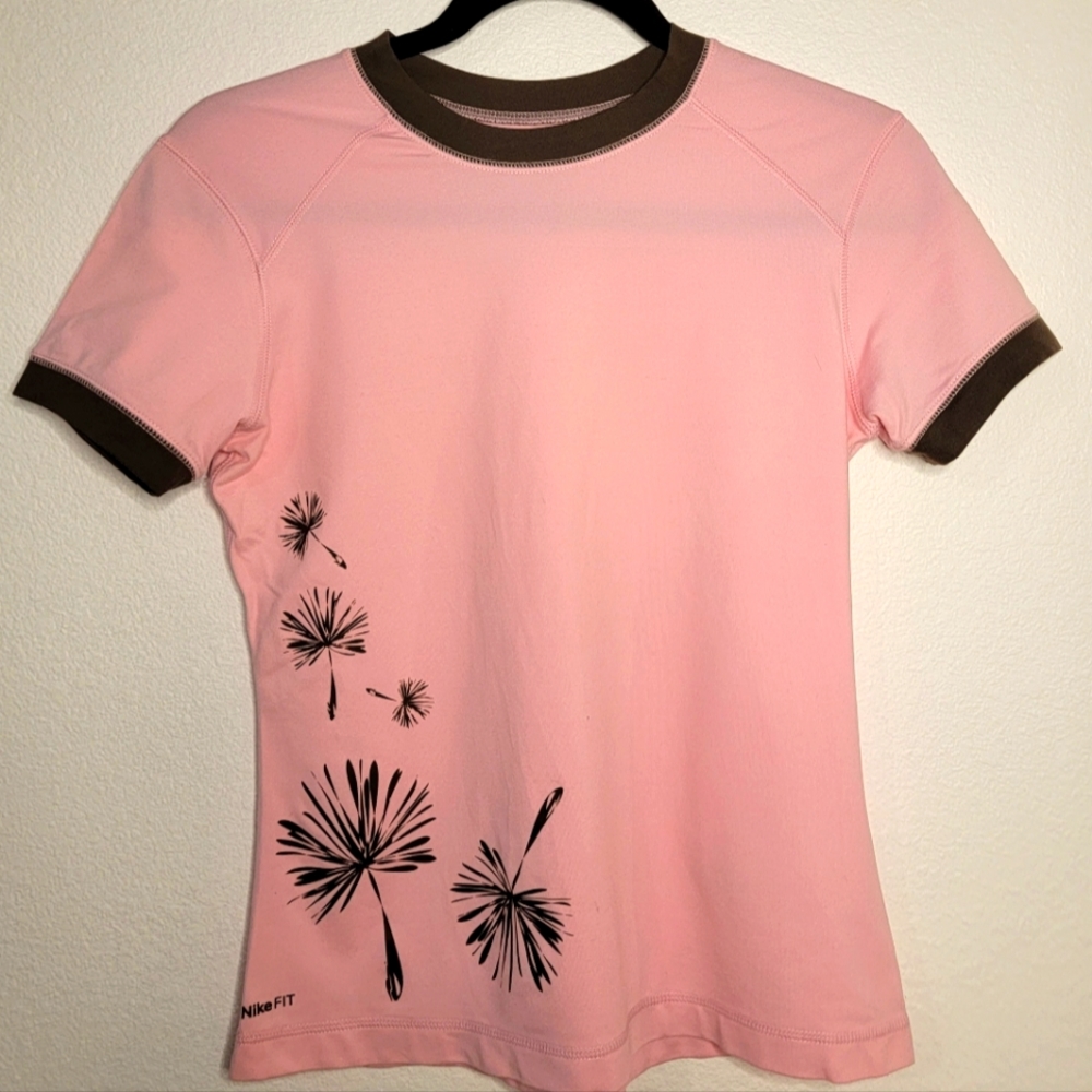 Woman's Nike dry fit t-shirt